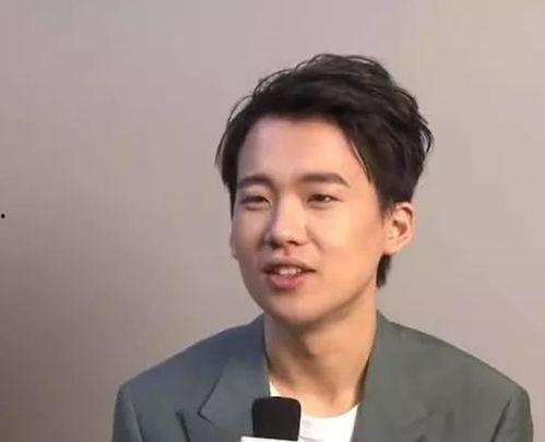 郭麒麟爆料恋情最新消息,揭秘明星背后的甜蜜故事 第2张 郭麒麟爆料恋情最新消息,揭秘明星背后的甜蜜故事 第2张